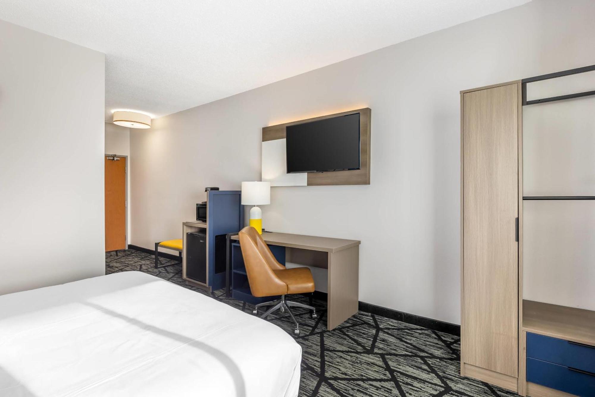 Comfort Inn Davenport East - Bettendorf Давенпорт Екстер'єр фото